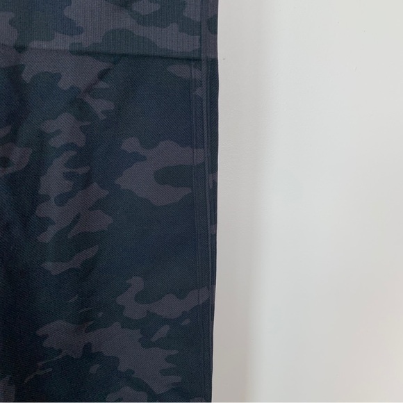 Spanx Camo Leggings Size XL - Picture 3 of 8